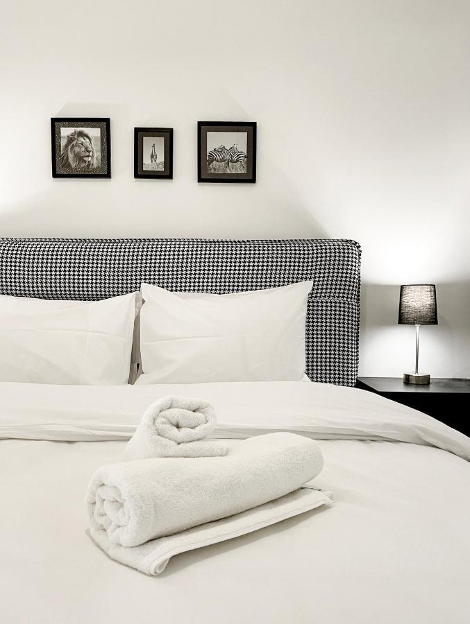Apartamento Soho Modern 55Sqm Studio With Secret Garden Atenas Exterior foto